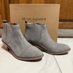 Kelsi Dagger Women’s Gray Suede Boots